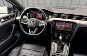 VW Passat R-LINE