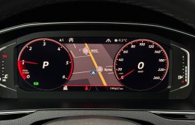 VW Passat R-LINE