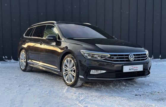 VW Passat R-LINE
