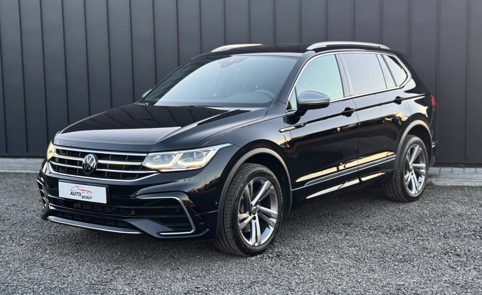 VW TIGUAN ALLSPACE R-LINE 4M