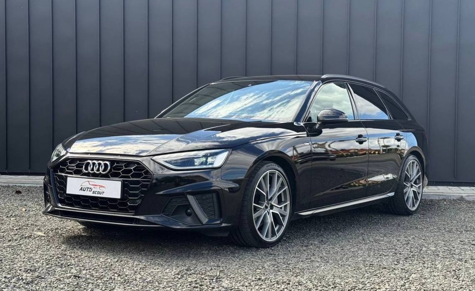 Audi A4 40 TDI Quattro S-LINE