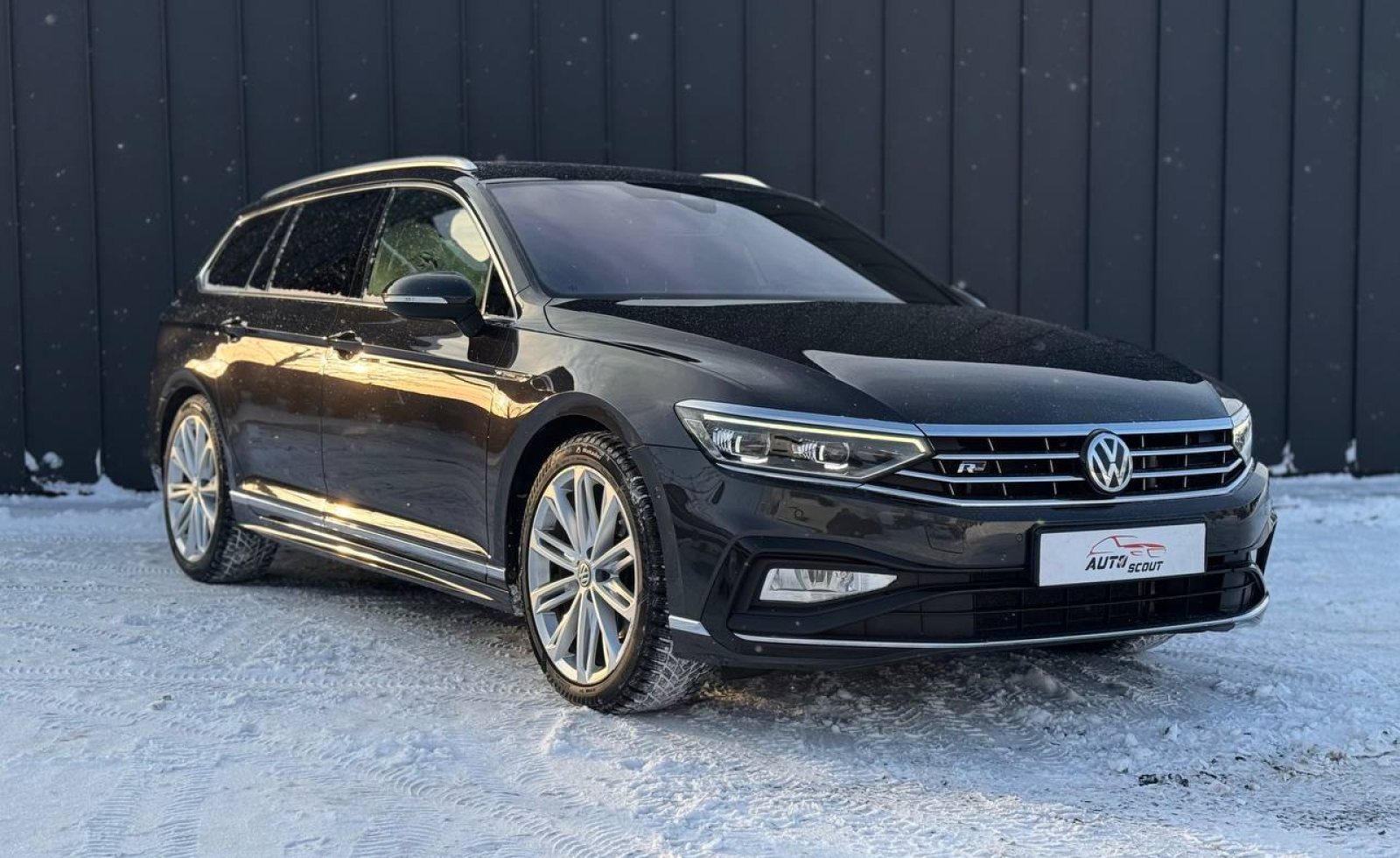 VW Passat R-LINE